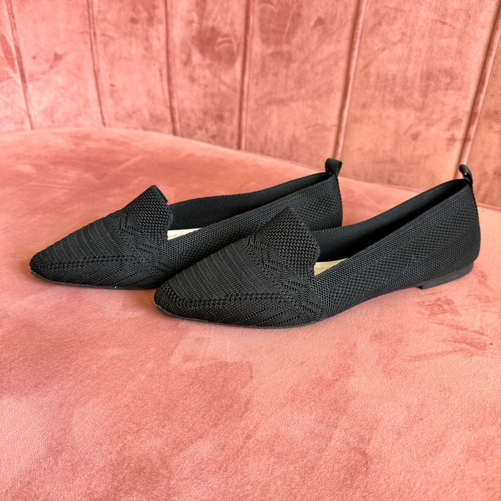 Elegant Black Women's Flats